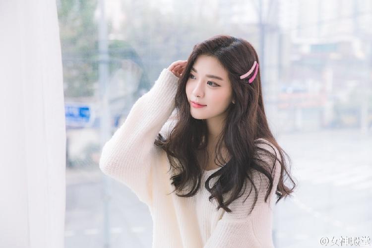 黄仁勋：人工智能的下个浪潮是“物理AI”